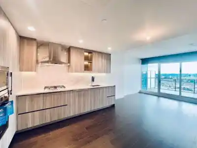 1601 4890 LOUGHEED HIGHWAY, Burnaby BC V5C 0N2