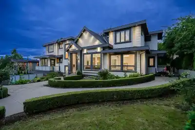 5876 BUCKINGHAM AVENUE, Burnaby BC V5E 2A3