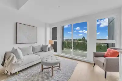 103/203 422 E 3RD STREET, North Vancouver BC V7L 0K1