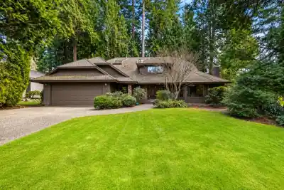 1768 AMBLE GREENE DRIVE, Surrey BC V4A 6P4