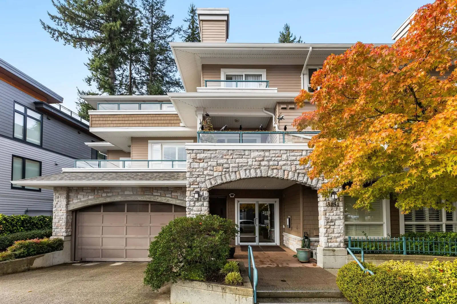 206 3151 CONNAUGHT CRESCENT, North Vancouver BC V7R 4X6