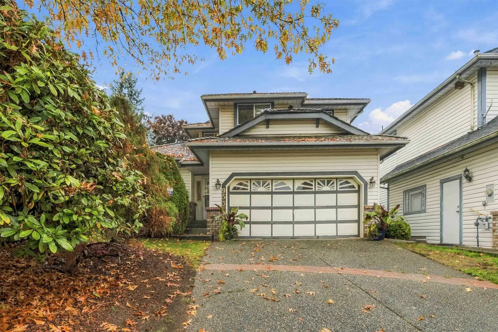 953 CAPTAIN COURT, Port Coquitlam BC V3C 5P2