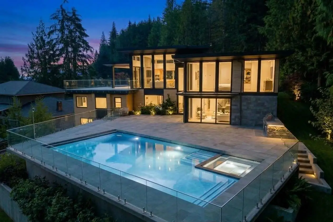 645 BALLANTREE ROAD, West Vancouver BC V7S 1W4
