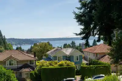 1371 MATHERS AVENUE, West Vancouver BC V7T 2G5