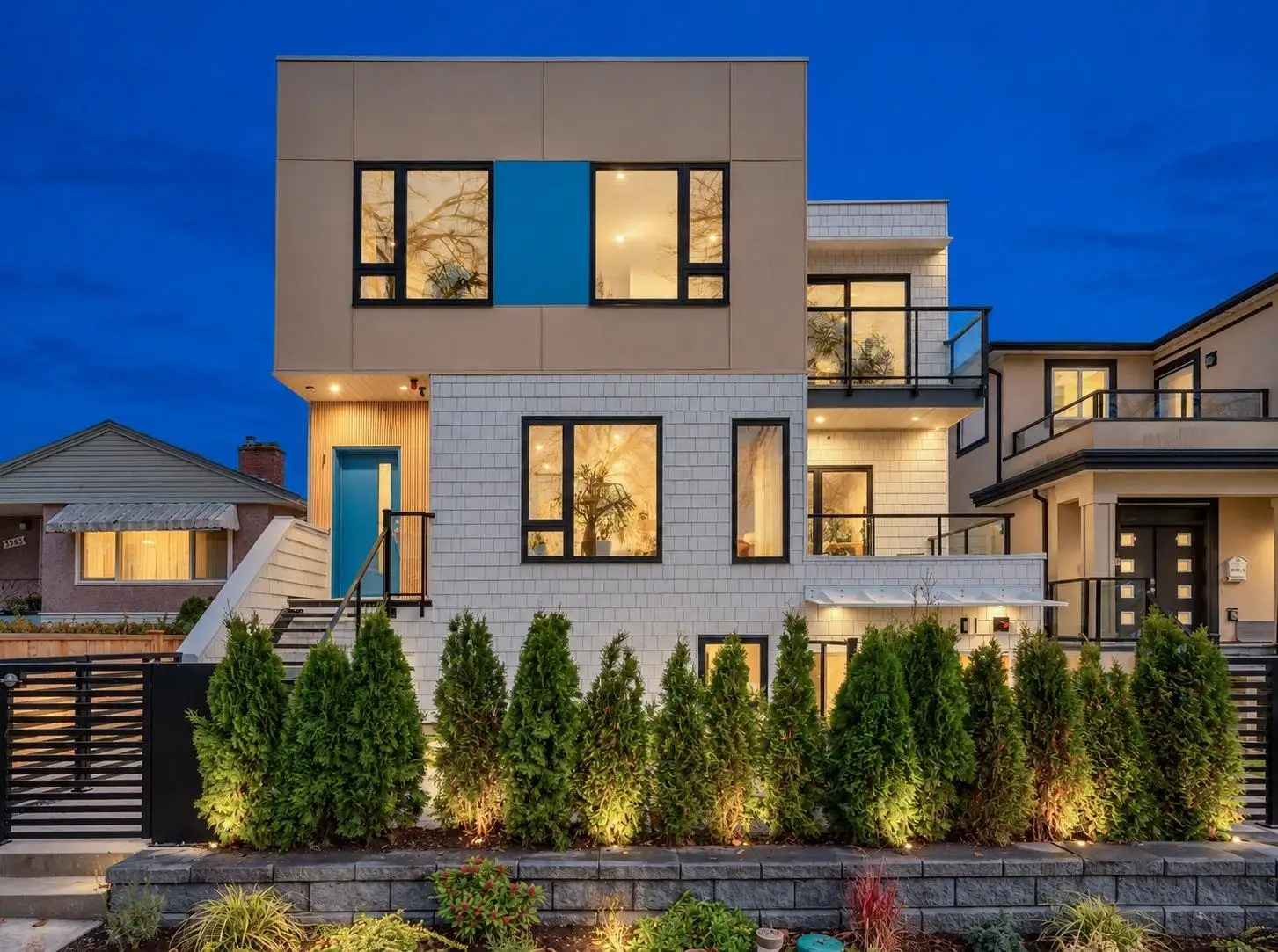 3389 PRICE STREET, Vancouver BC V5R 5P8