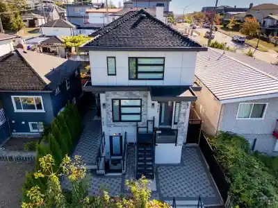 2178 RENFREW STREET, Vancouver BC V5M 3J5