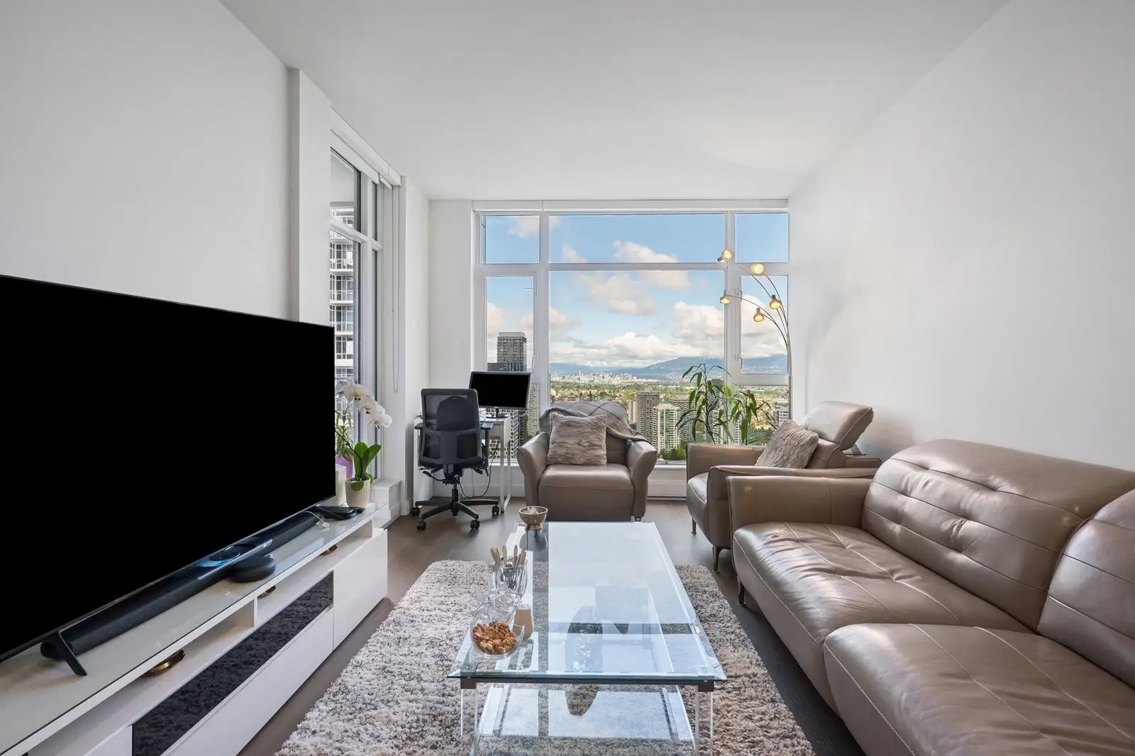 3807 4670 ASSEMBLY WAY, Burnaby BC V5H 0H3