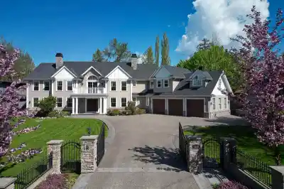 24341 124 AVENUE, Maple Ridge BC V4R 1T4