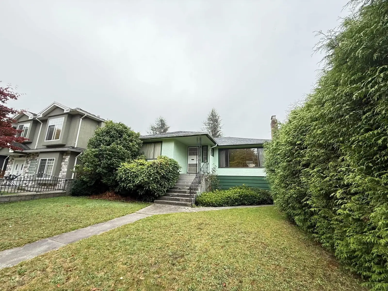 928 E 31ST AVENUE, Vancouver BC V5V 2X4