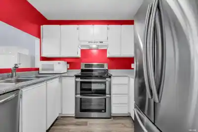115 918 RODERICK AVENUE, Coquitlam BC V3K 1R1