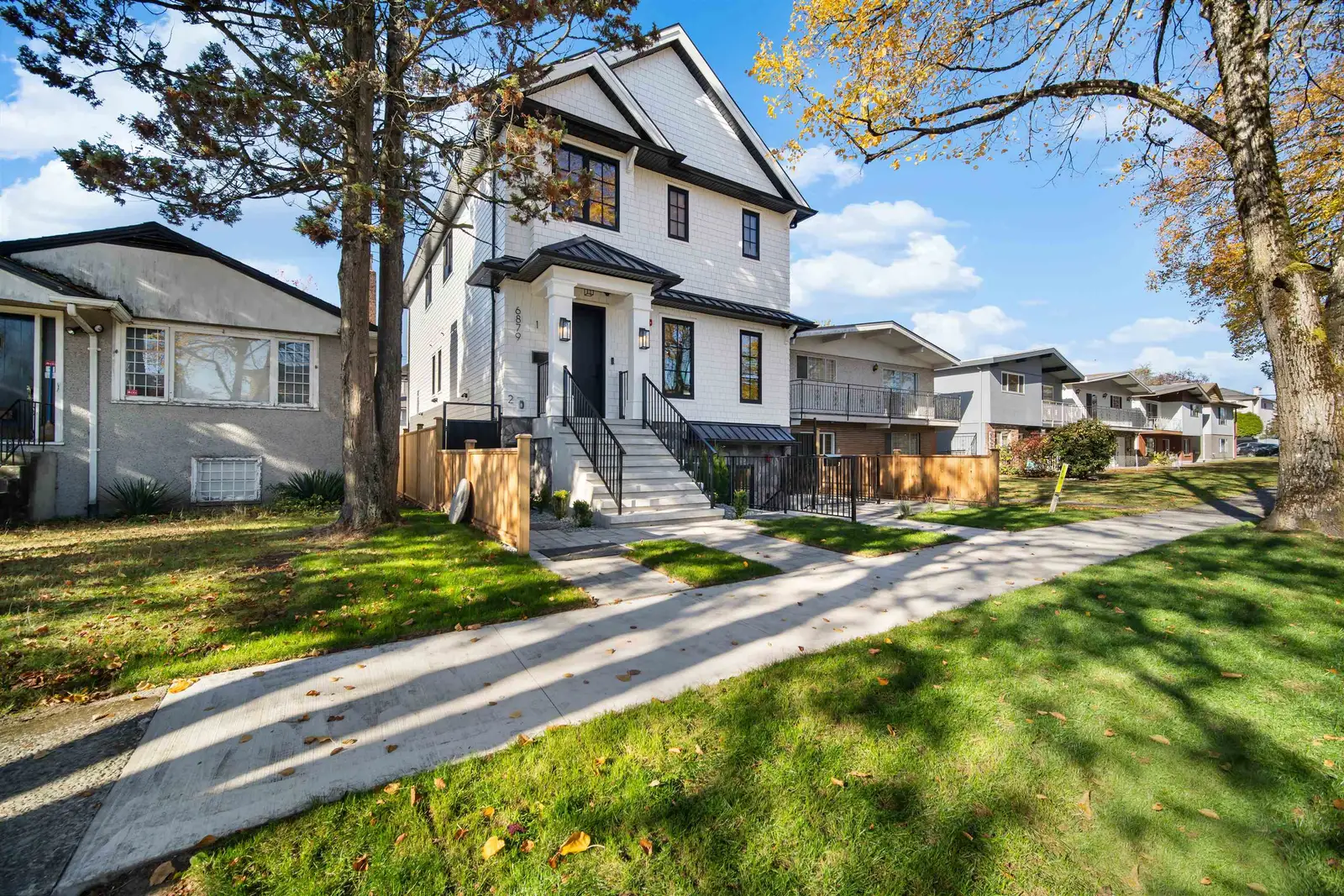 1 6879 QUEBEC STREET, Vancouver BC V5X 3G3