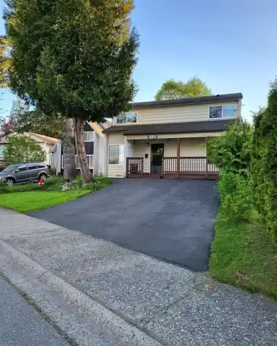 7135 129A STREET, Surrey BC V3W 6T4