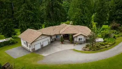 26350 TRETHEWEY CRESCENT, Maple Ridge BC V2W 1A5