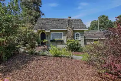 359 IOCO ROAD, Port Moody BC V3H 2V9