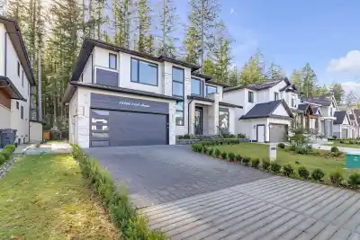 19704 31A AVENUE, Langley BC V2Z 0B2