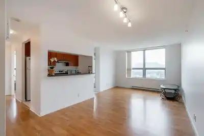 2409 3663 CROWLEY DRIVE, Vancouver BC V5R 6H4