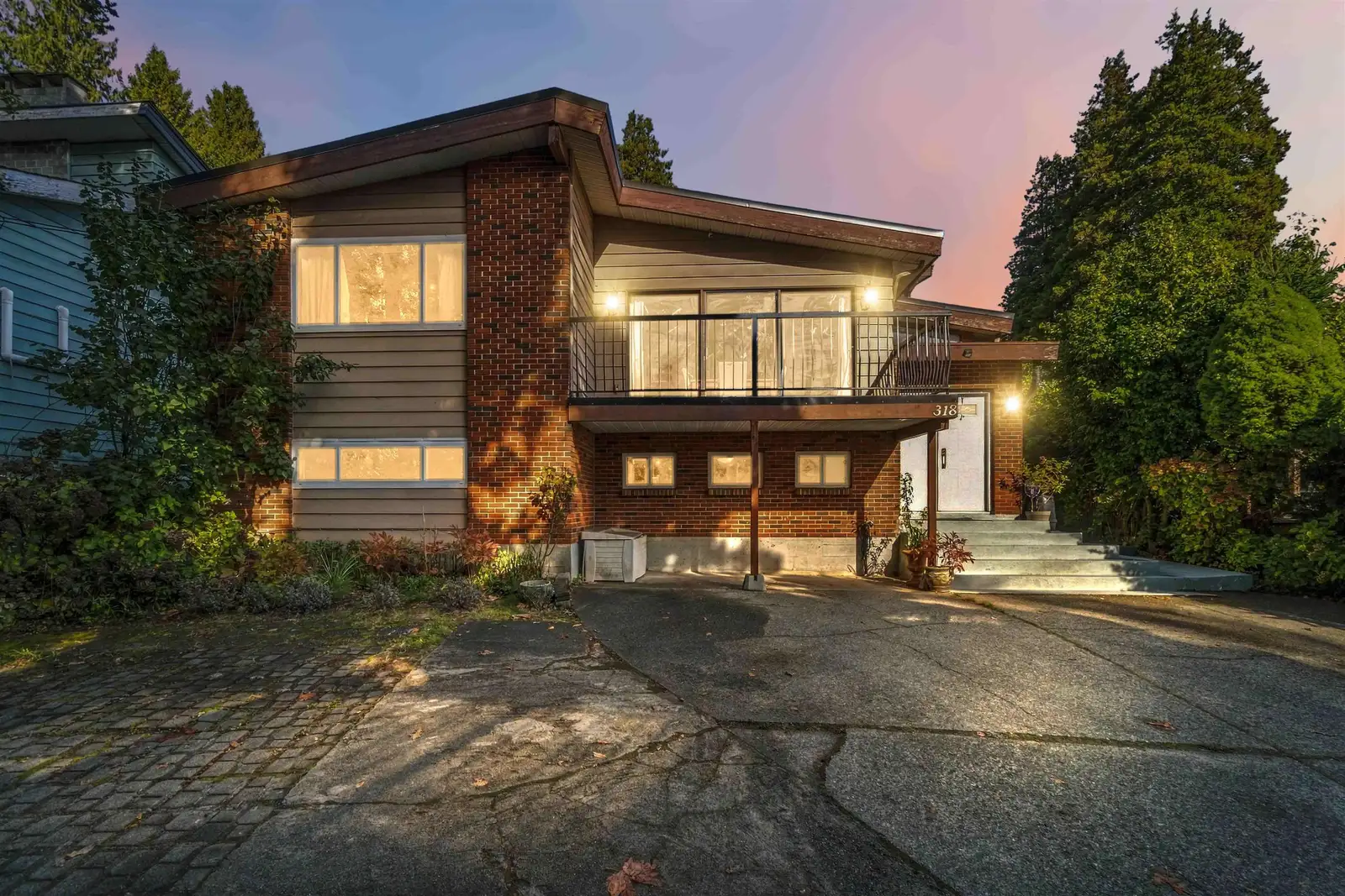 318 MARINER WAY, Coquitlam BC V3K 1N6