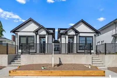 7633 ROSEWOOD STREET, Burnaby BC V5E 2G8