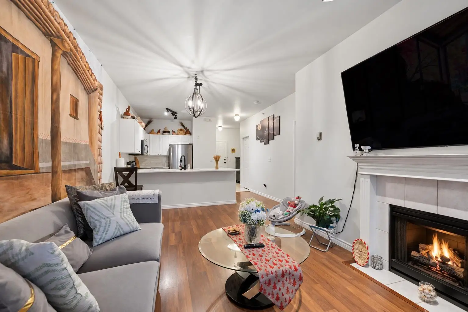 102 2109 ROWLAND STREET, Port Coquitlam BC V3C 6J4