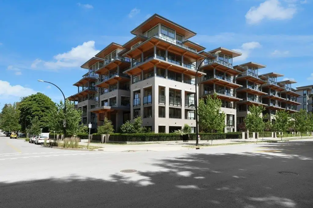 421 7588 16TH STREET, Burnaby BC V3N 0H8