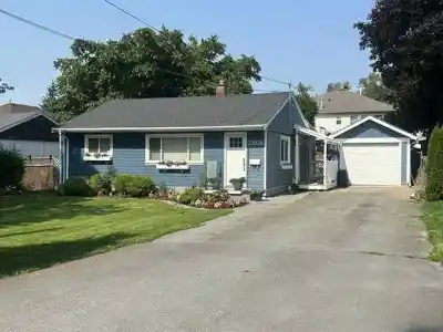 23035 117 AVENUE, Maple Ridge BC V2X 2K3