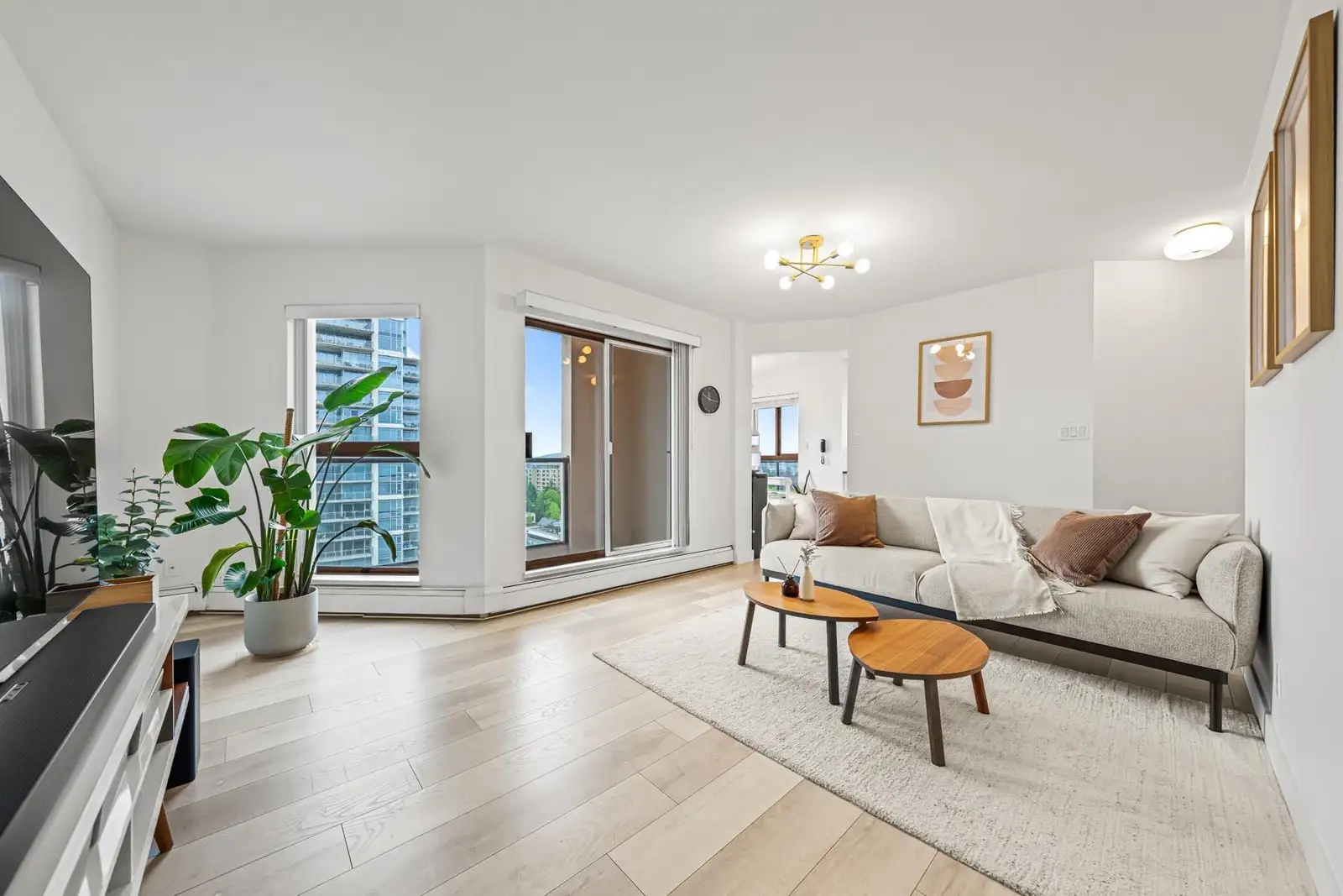1705 612 FIFTH AVENUE, New Westminster BC V3M 1X5