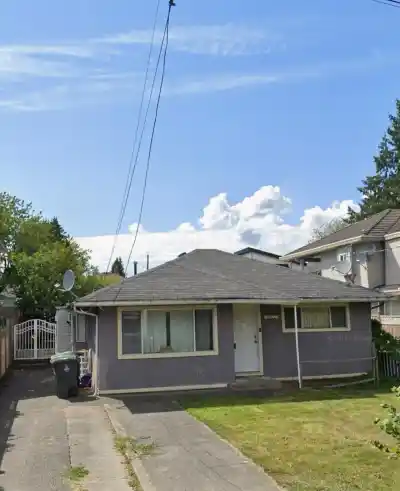 10923 132 STREET, Surrey BC V3T 3W8