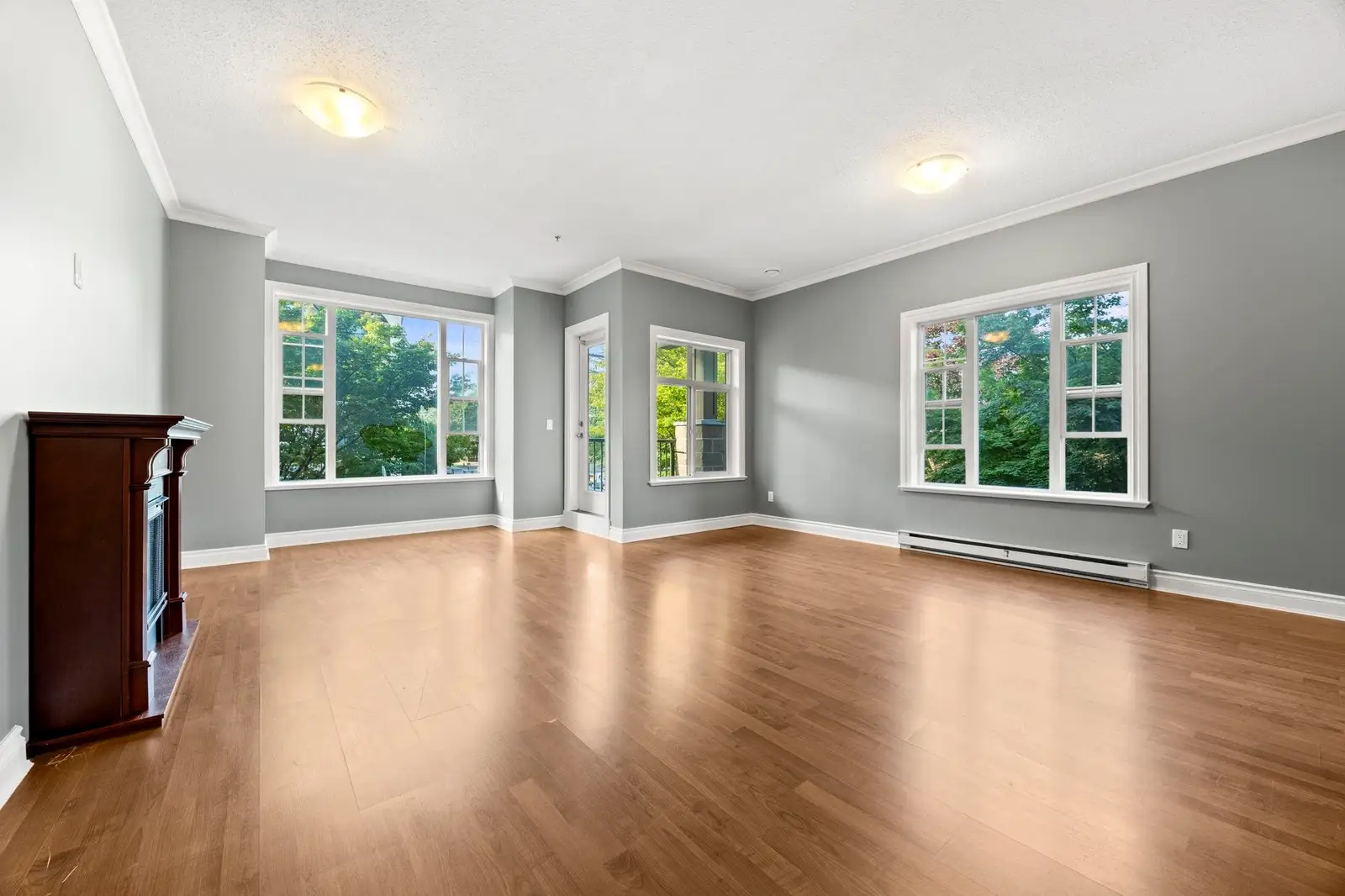 201 20286 53A AVENUE, Langley BC V3A 0A8