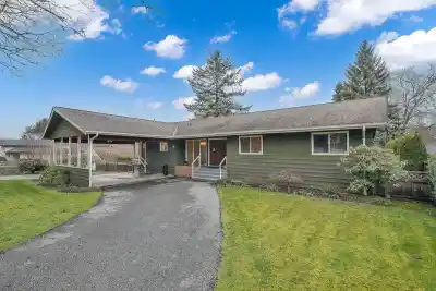 13753 114 AVENUE, Surrey BC V3R 2L6