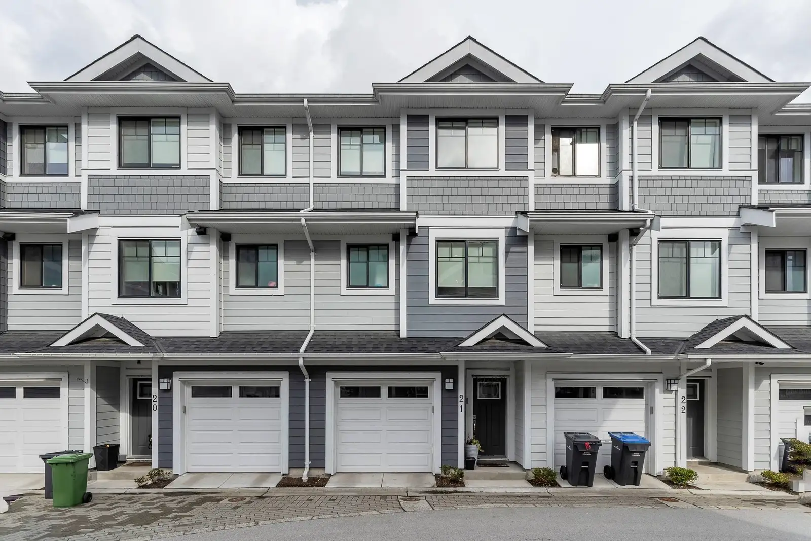 21 189 WOOD STREET, New Westminster BC V3M 0L7