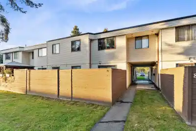 87 14135 104 AVENUE, Surrey BC V3T 1X6