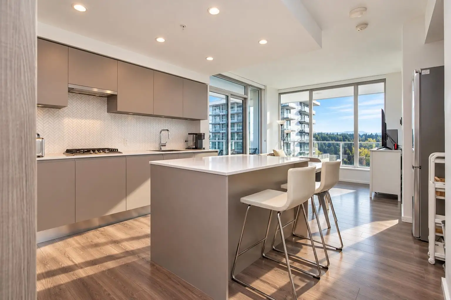 2801 3833 EVERGREEN PLACE, Burnaby BC V3J 0M2