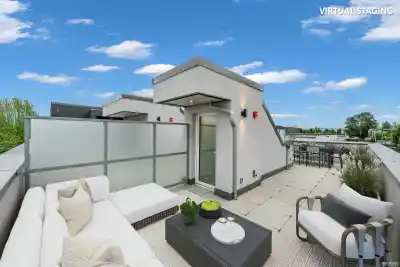 1732 TEMPLETON DRIVE, Vancouver BC V5N 0K2