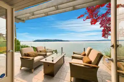 1952 BELLEVUE AVENUE, West Vancouver BC V7V 1B5