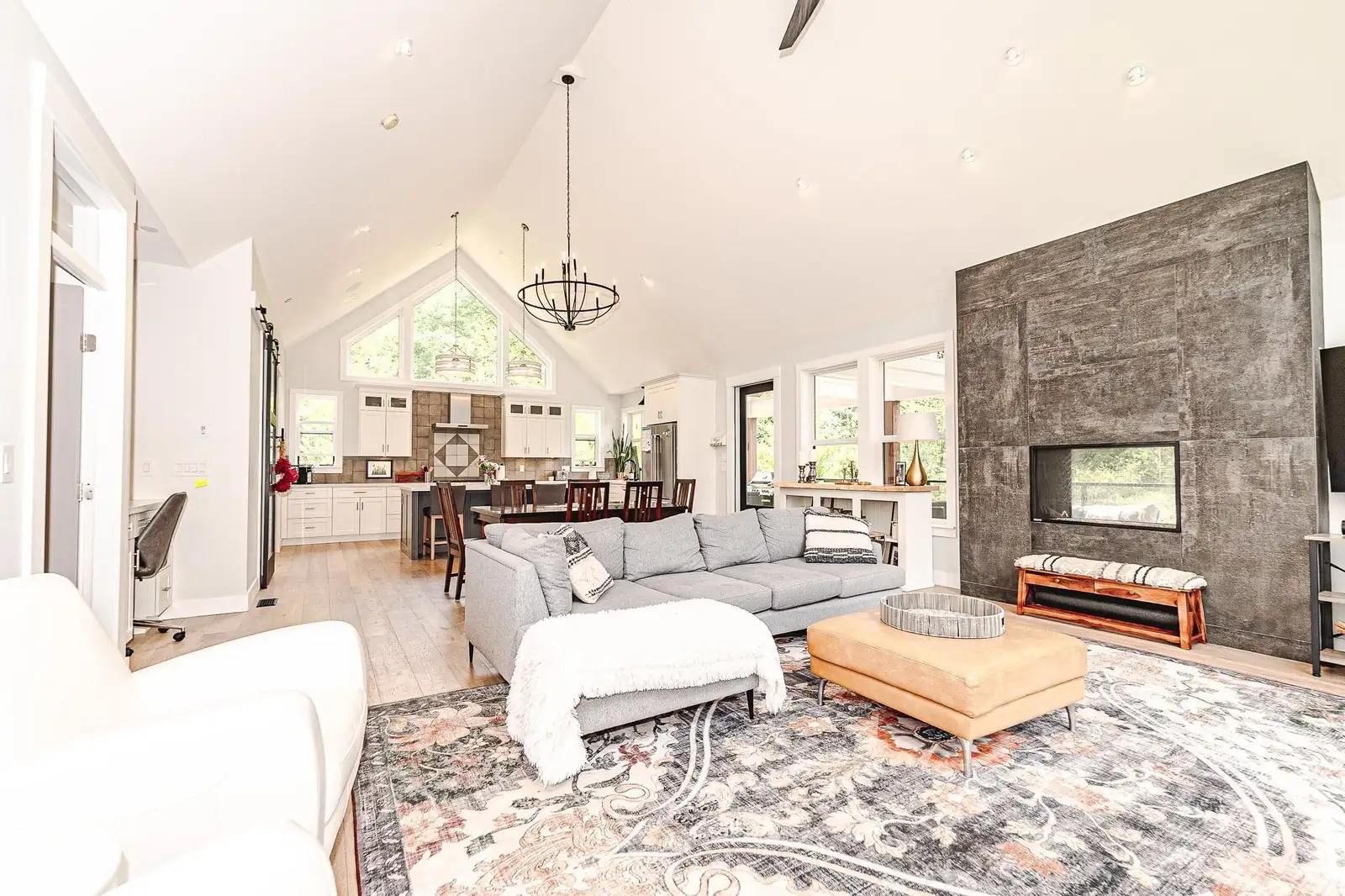 12290 269 STREET, Maple Ridge BC V2W 1N8