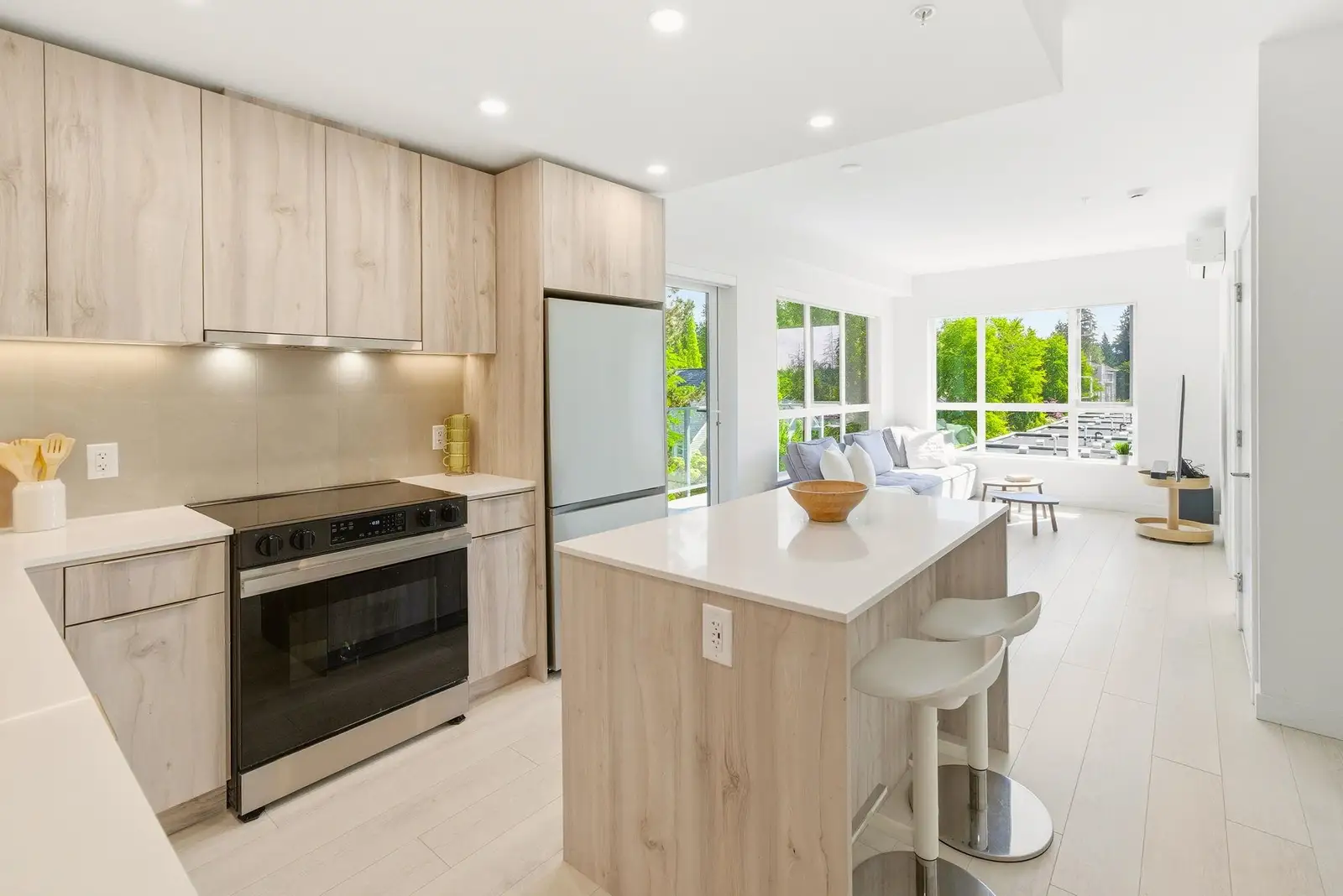 513 3596 MALSUM DRIVE, North Vancouver BC V7G 0B5