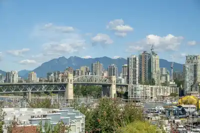 607 1508 MARINER WALK, Vancouver BC V6J 4X9