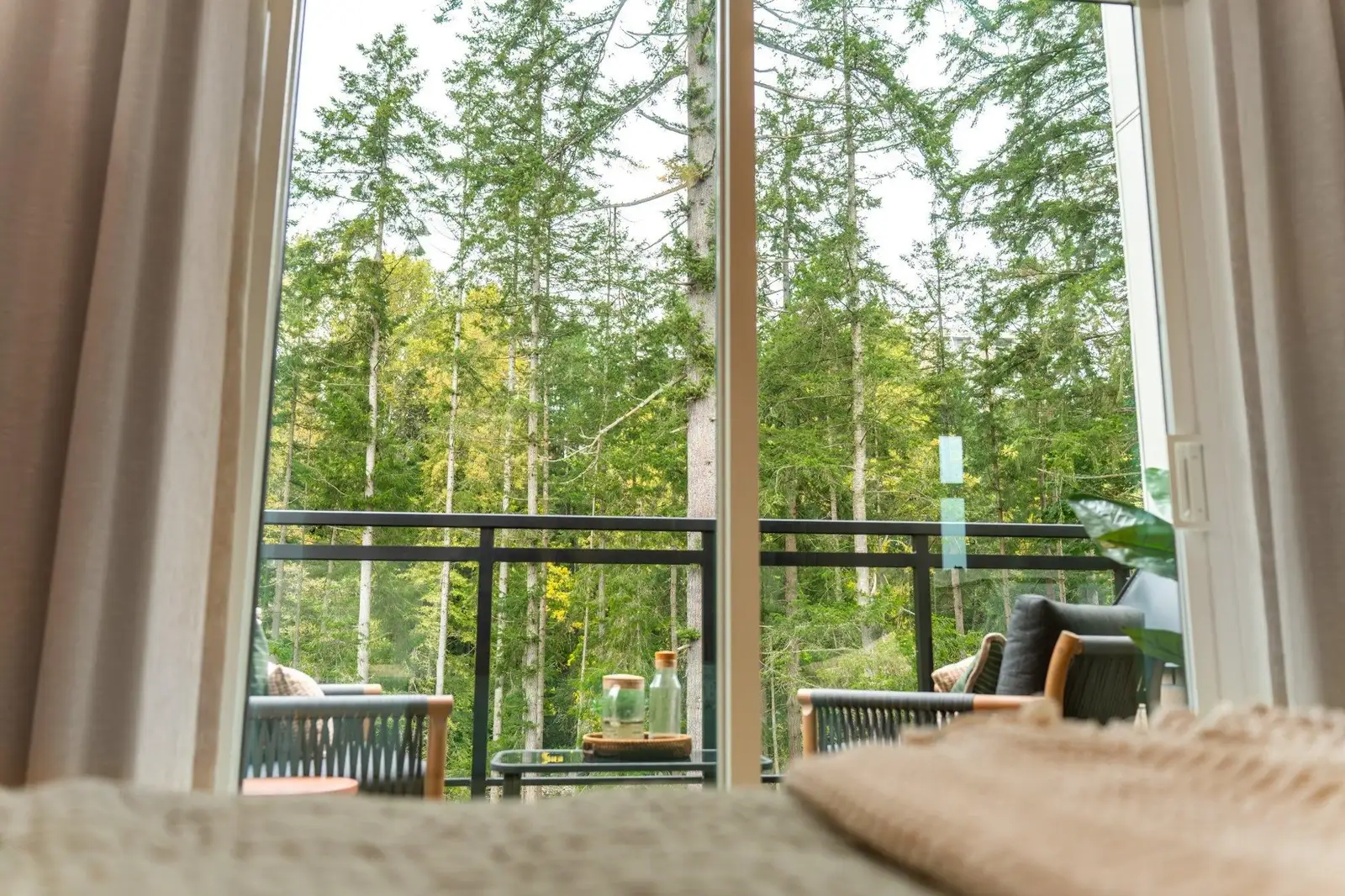 140 2050 GLENAIRE DRIVE, North Vancouver BC V7P 1Y3
