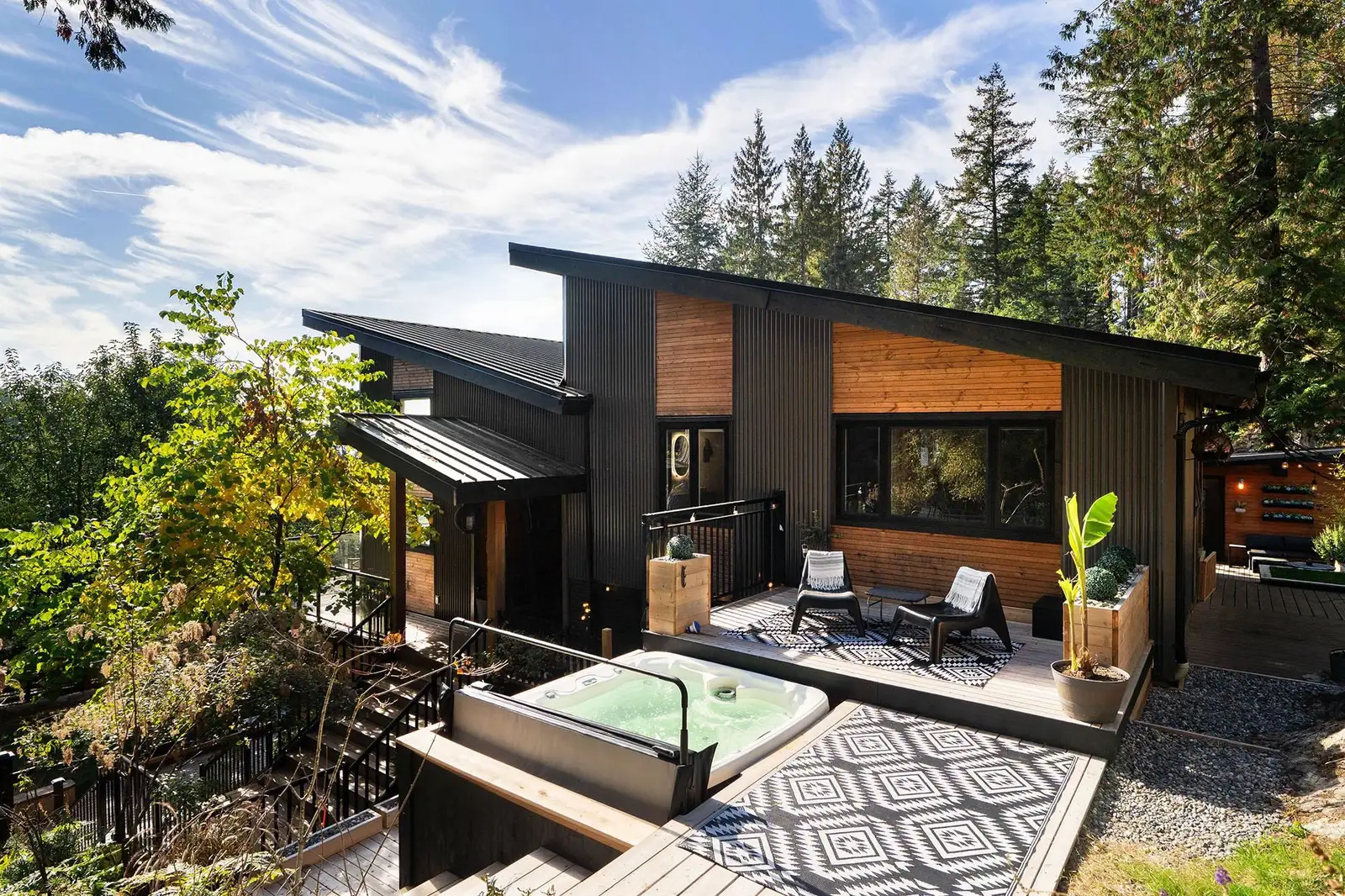 955 WINDJAMMER ROAD, Bowen Island BC V0N 1G2