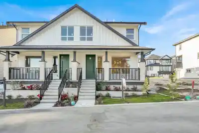 16487 20 AVENUE, Surrey BC V3Z 9M9