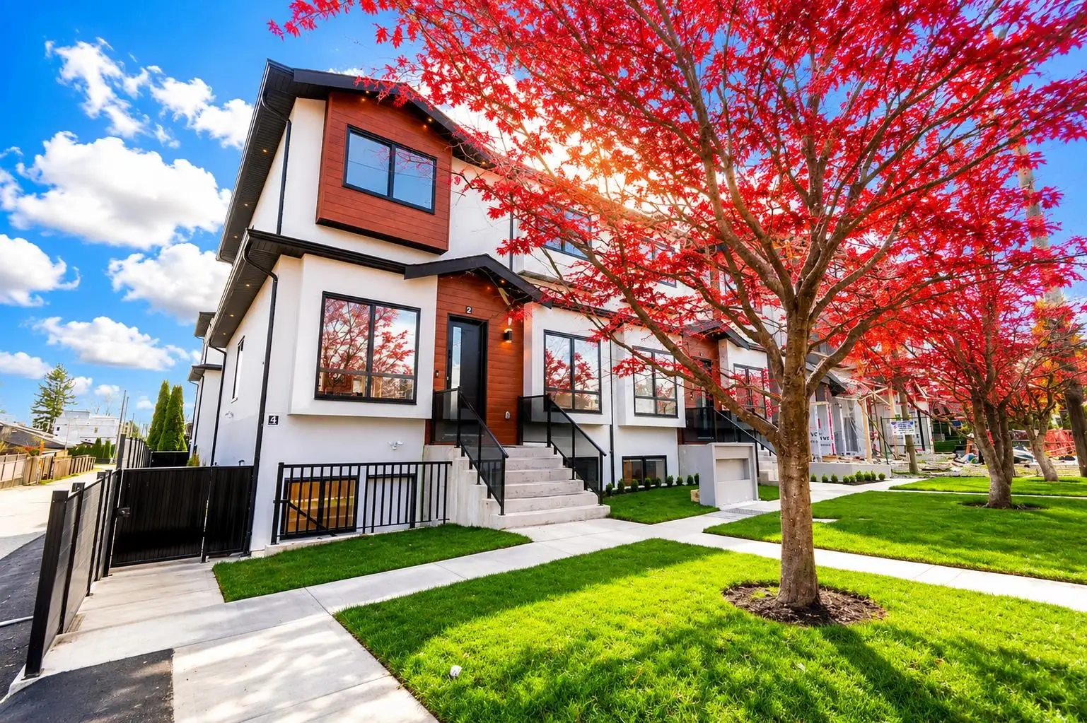 2 6692 NAPIER STREET, Burnaby BC V5B 2C3