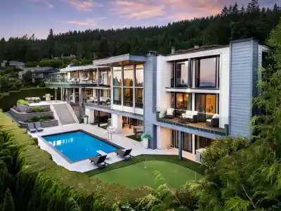 1130 EYREMOUNT DRIVE, West Vancouver BC V7S 2C5