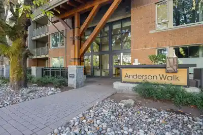 304 119 W 22ND STREET STREET, North Vancouver BC V7M 0B4