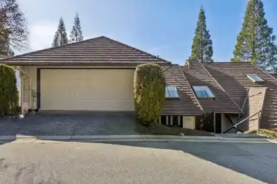5709 OWL COURT, North Vancouver BC V7R 4V1
