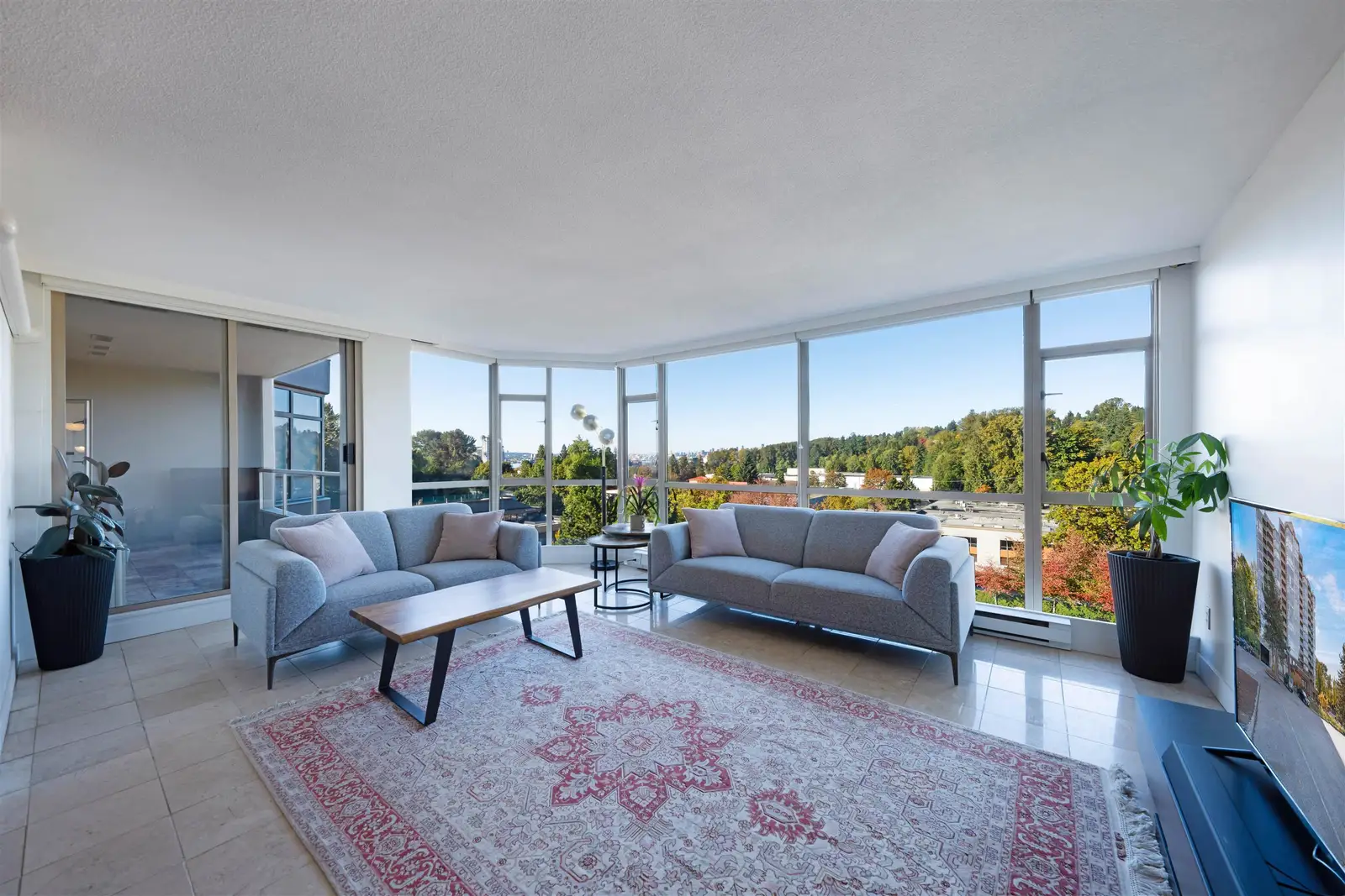 803 1327 E KEITH ROAD, North Vancouver BC V7J 3T5