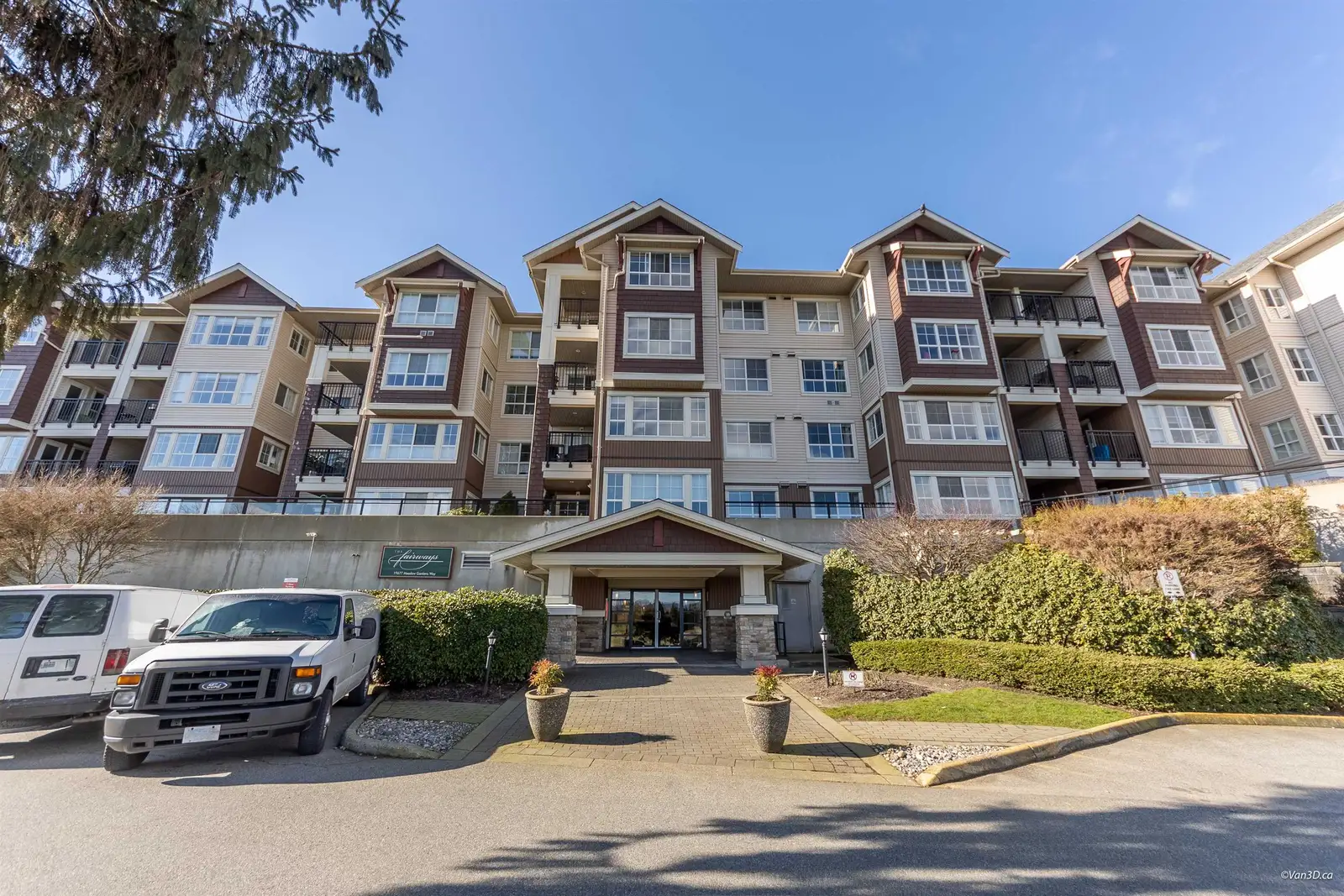 214 19677 MEADOW GARDENS WAY, Pitt Meadows BC V3Y 0A2
