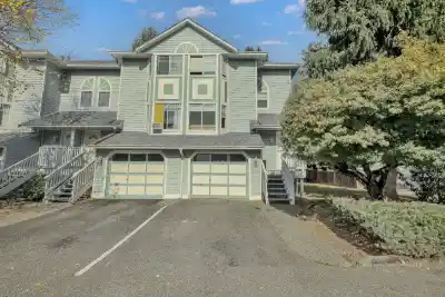 24 15550 89 AVENUE, Surrey BC V3R 1N1