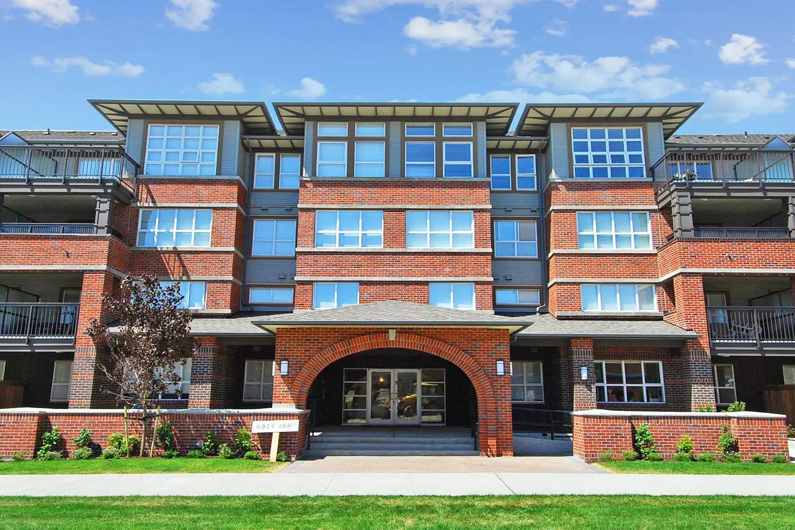 411 6815 188 STREET, Surrey BC V4N 0Z8