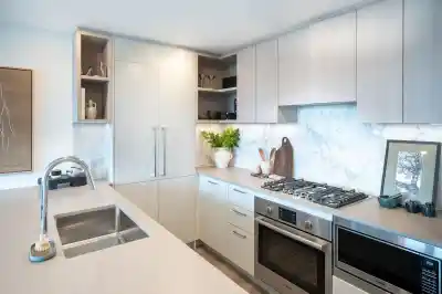 3310 6468 WILLINGDON AVENUE, Burnaby BC V5H 0L3