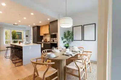 111 2050 GLENAIRE DRIVE, North Vancouver BC V7P 1Y3